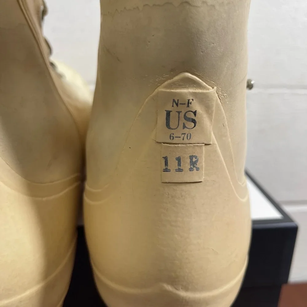 VINTAGE Bata Mickey Mouse Bunny US Military Boots Cream Cold Weather Men's 11 R